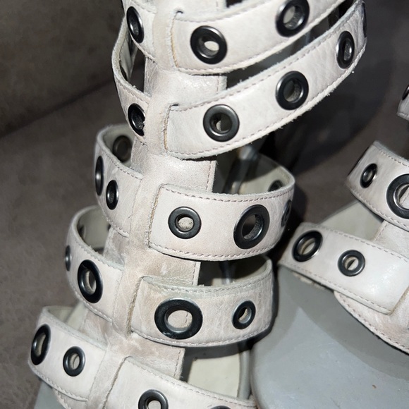 Luxury Rebel Mandy Womens Gray Studded  Ankle Strap Block Heel Size 38.5 Euro - Picture 4 of 14